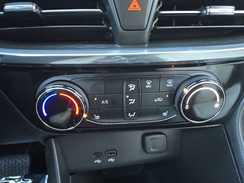 Used 2026 Buick Encore GX Sport Touring w/ Comfort Package FWD image 4