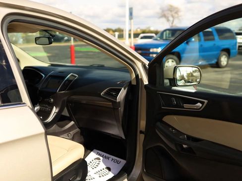 Used 2017 Ford Edge SEL w/ Equipment Group 201A image 50