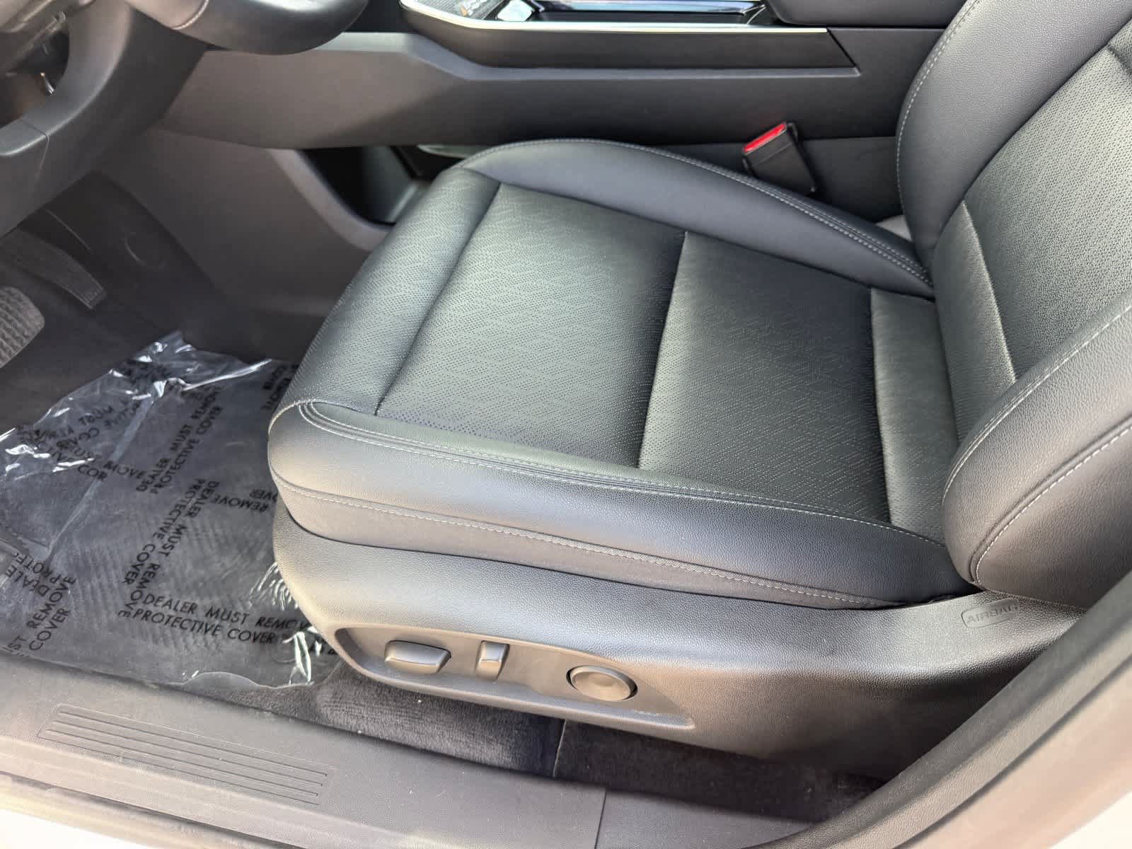 Used 2025 Chevrolet Equinox LT w/ Convenience Package II FWD image 15
