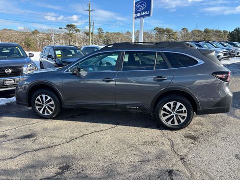 Used 2022 Subaru Outback Premium image 6