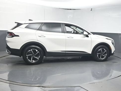 Used 2025 Kia Sportage LX FWD image 8