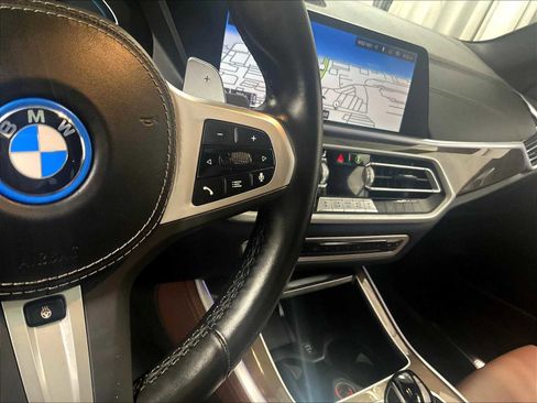 Used 2022 BMW X5 xDrive45e w/ M Sport Package image 25