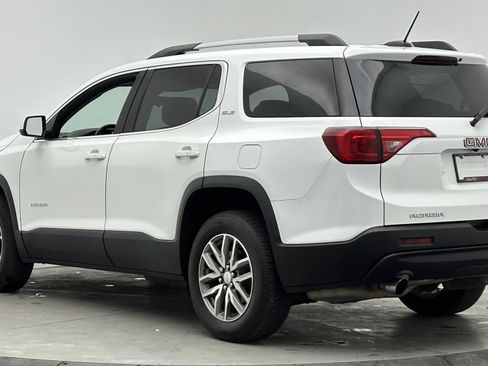Used 2017 GMC Acadia SLE image 7