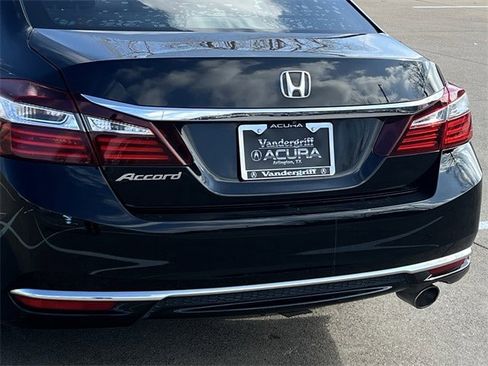 Used 2017 Honda Accord LX image 6