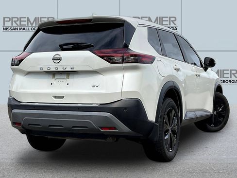 Used 2023 Nissan Rogue SV FWD image 7
