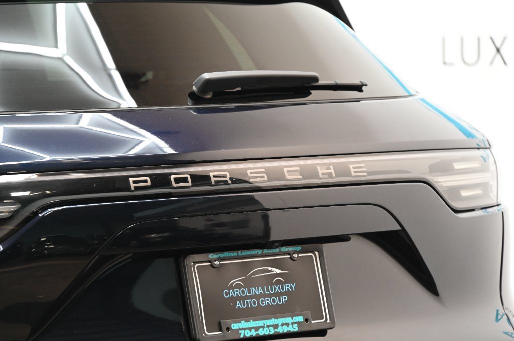 Used 2023 Porsche Cayenne S Platinum AWD/4WD image 13