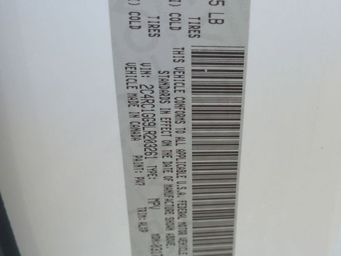 Used 2020 Chrysler Pacifica Limited w/ Tire & Wheel Group image 30