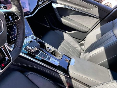 Certified 2025 Audi RS 6 performance AWD/4WD image 23