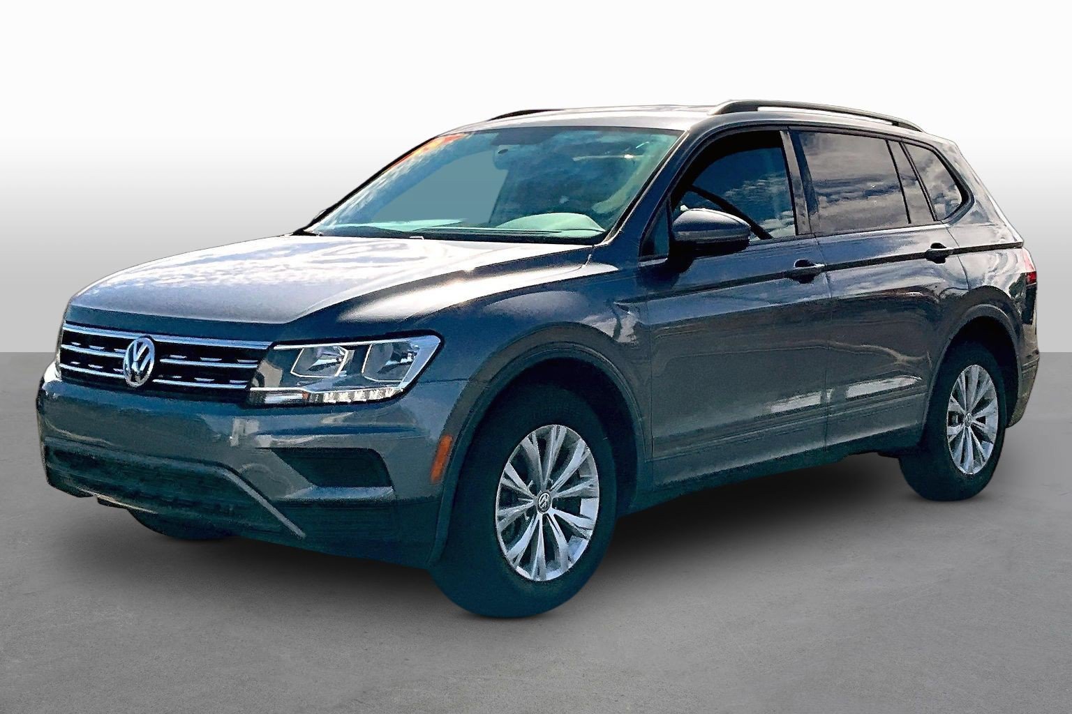 Used 2019 Volkswagen Tiguan S FWD image 1