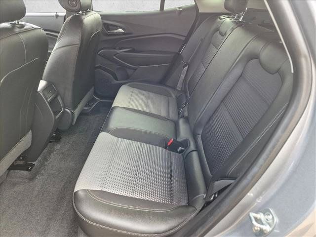 Used 2025 Chevrolet Trax LT FWD image 24