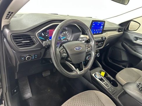 Used 2021 Ford Escape SE w/ Cold Weather Package image 13