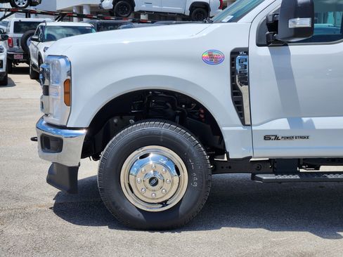 New 2026 Ford F350 XL w/ XL Chrome Package AWD/4WD image 7