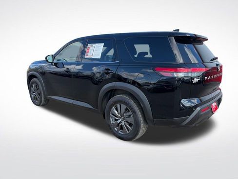 Used 2022 Nissan Pathfinder S AWD/4WD image 5
