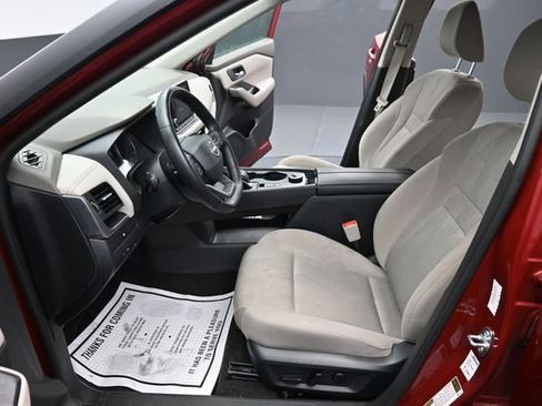 Used 2025 Nissan Rogue SV AWD/4WD image 13