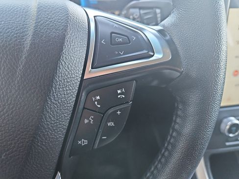 Used 2024 Ford Edge SEL image 13