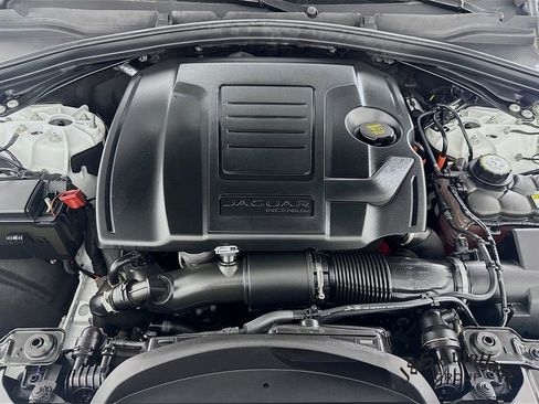 Used 2024 Jaguar F-PACE R-Dynamic S image 37