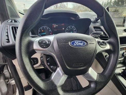 Used 2019 Ford Transit Connect XLT image 12