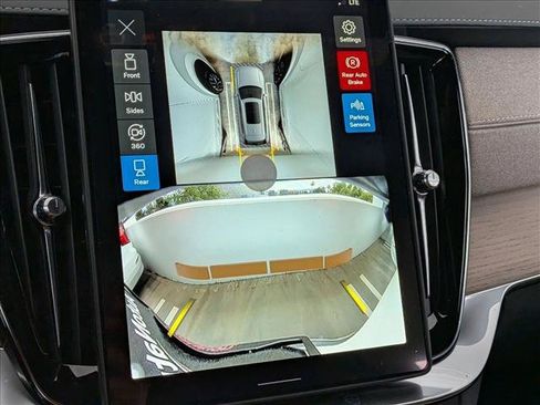 New 2026 Volvo XC90 T8 Plus w/ Protection Package image 14