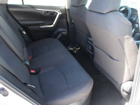 Certified 2023 Toyota RAV4 LE AWD/4WD image 17