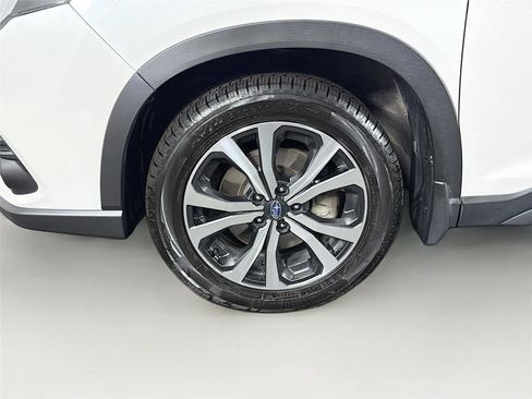 Used 2024 Subaru Forester Limited image 31