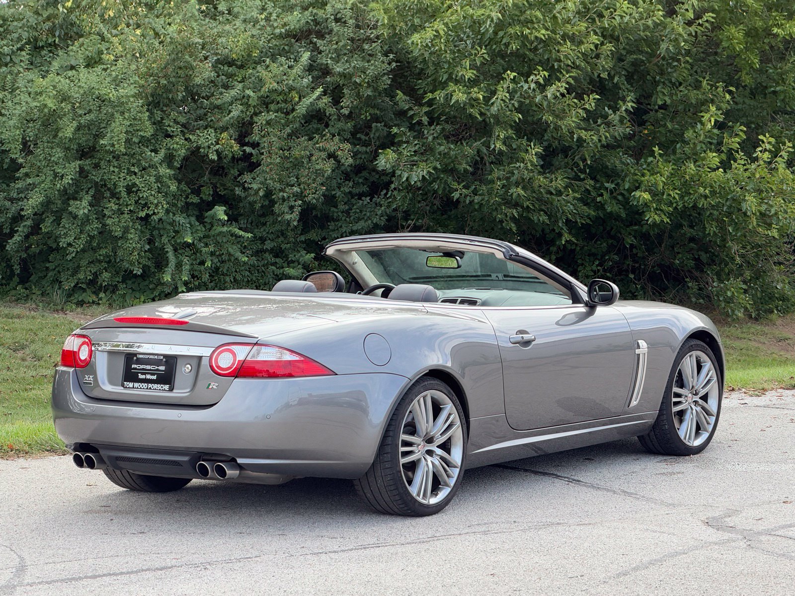 Used 2009 Jaguar XKR R RWD image 6