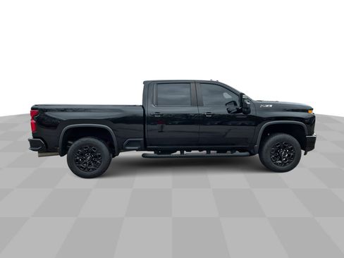 Used 2022 Chevrolet Silverado 2500 LTZ w/ LTZ Plus Package image 10
