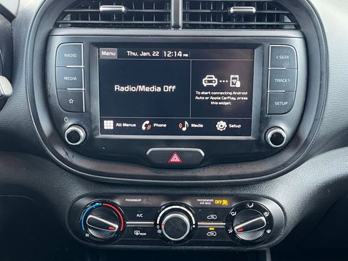 Used 2025 Kia Soul LX w/ LX Technology Package image 17