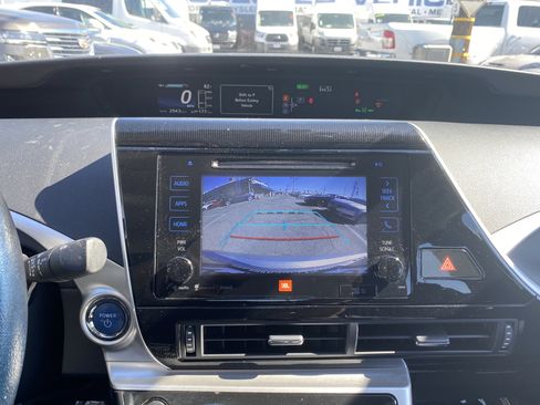Used 2017 Toyota Mirai image 14