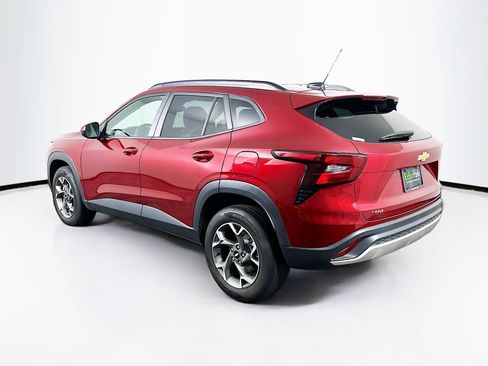 Used 2025 Chevrolet Trax LT FWD image 5