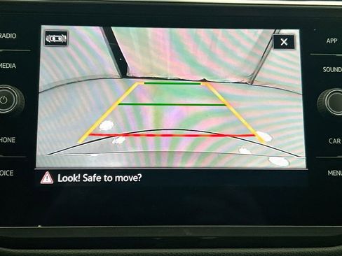 Used 2023 Volkswagen Tiguan SE FWD image 14