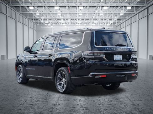 Used 2024 Jeep Grand Wagoneer L 4WD image 3