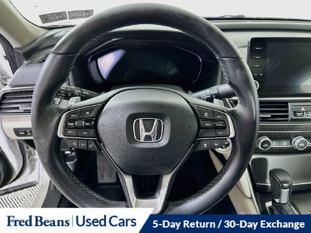 Used 2018 Honda Accord Touring image 15