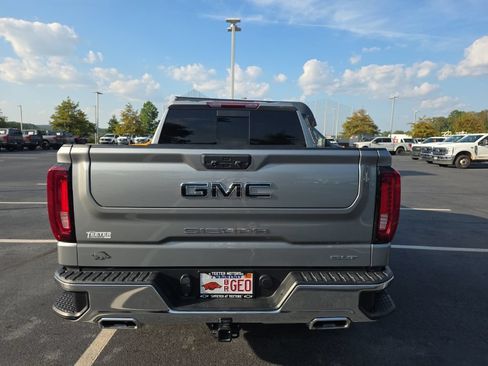 Used 2024 GMC Sierra 1500 SLT w/ SLT Convenience Package AWD/4WD image 7