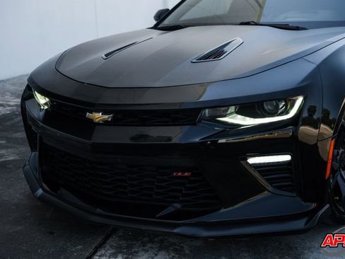 Used 2018 Chevrolet Camaro SS image 24