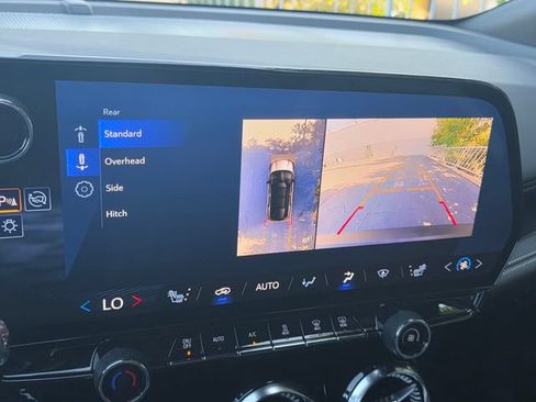 Certified 2024 Chevrolet Blazer EV LT AWD/4WD image 27
