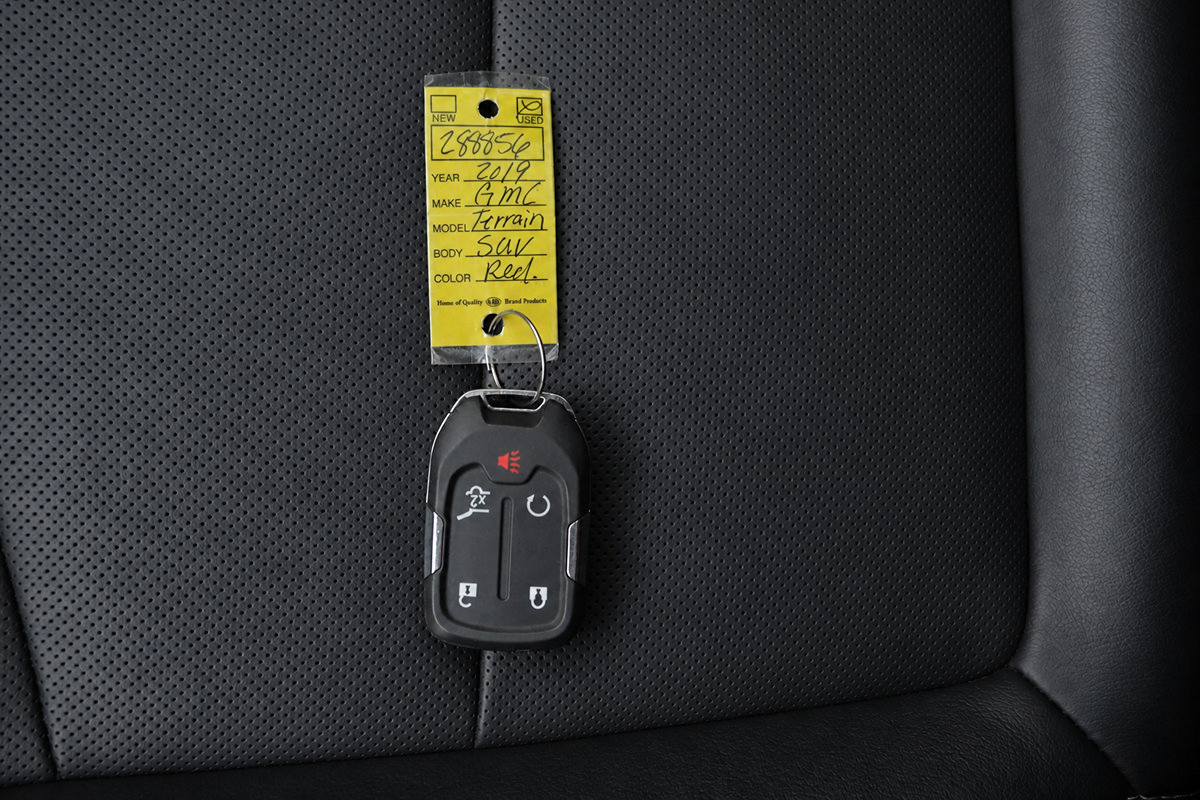 Used 2019 GMC Terrain Denali w/ Advanced Safety Package FWD image 43