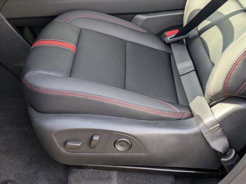 New 2026 Chevrolet Traverse RS image 4