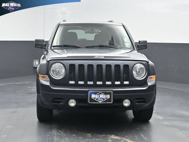Used 2015 Jeep Patriot Sport w/ Power Value Group FWD image 2