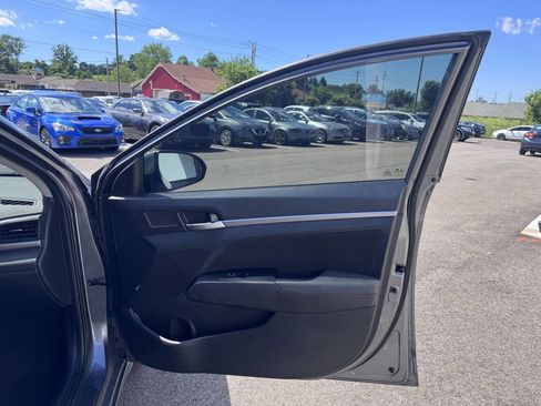 Used 2019 Hyundai Elantra SEL w/ Cargo Package FWD image 15