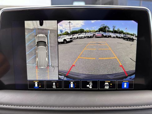 Used 2023 Chevrolet Tahoe LT w/ Luxury Package AWD/4WD image 24