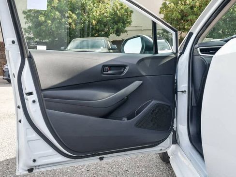 Used 2023 Toyota Corolla LE image 19