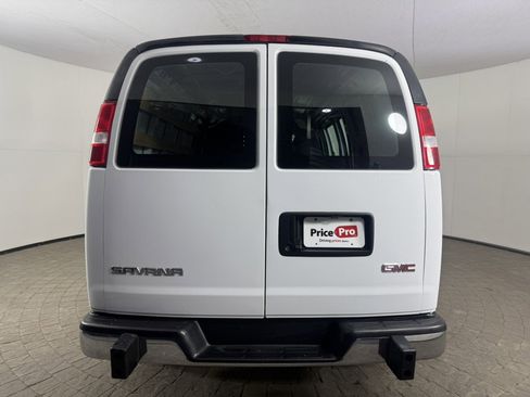 Used 2024 GMC Savana 2500 w/ Driver Convenience Package image 6