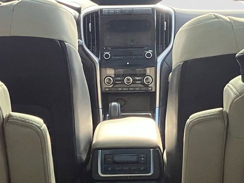 Used 2019 Subaru Ascent Limited w/ Popular Package #2A image 6