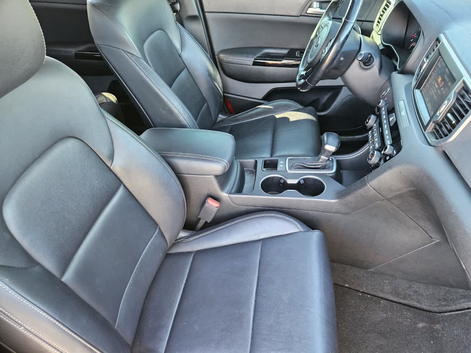 Used 2019 Kia Sportage EX FWD image 12