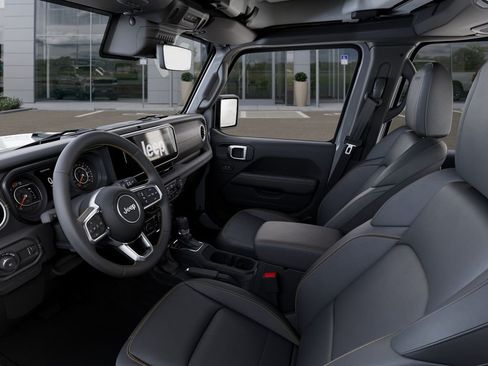 New 2026 Jeep Wrangler Unlimited Sahara AWD/4WD image 22