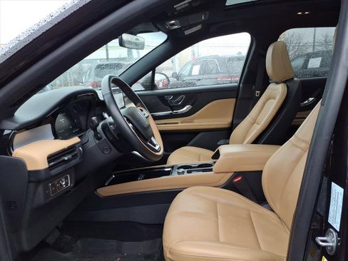 Certified 2022 Lincoln Corsair Reserve w/ Elements Package image 10