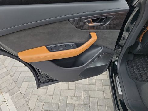 Used 2022 Audi RS Q8 image 22