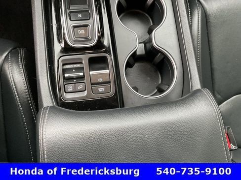 Used 2023 Honda Pilot Touring image 45