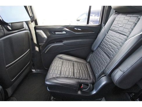 Used 2023 Cadillac Escalade ESV Sport Platinum image 12