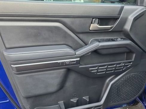 Used 2025 Toyota Tacoma TRD Sport image 8